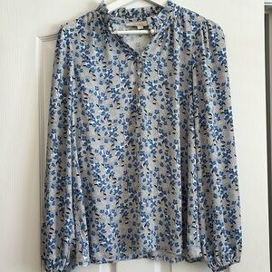 Loft Top - Mixed media- Medium